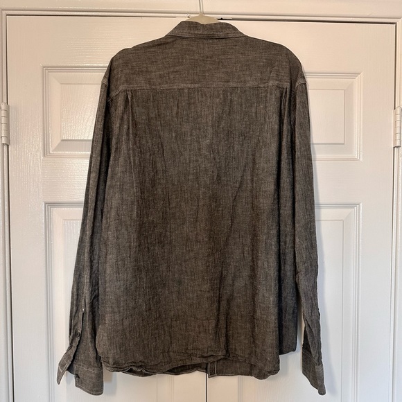 Men’s Lucky Brand Light Gray Denim Button Down - Picture 2 of 5